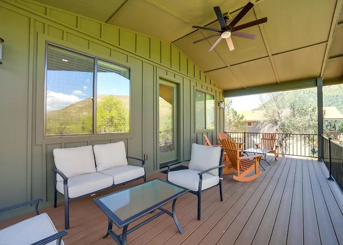 Games & Outdoor Seating: In Scenic Payson! Vakantiehuis