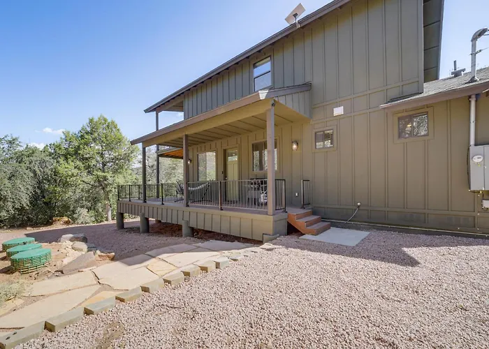 Games & Outdoor Seating: In Scenic Payson! Vakantiehuis *